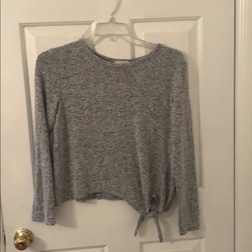 Macy’s heather gray long sleeve top